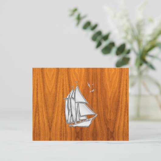 Chrome Silver als Sailboot op Teak Veneer Briefkaart (Staand voorkant)