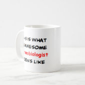 chronobiologiste, énorme tasse de café (Devant gauche)