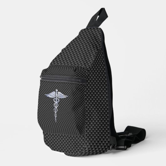 Chroom als Caduceus Medisch Symbool Koolstofvezel Sling Bag (Rechterhoek)