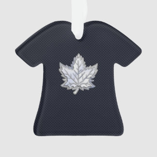 Chroom als een aple lef op koolstofvezelstijl ornament