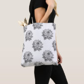 Chrysanthemum Pattern - Monochrome and White Draagtas (Dichtbij)