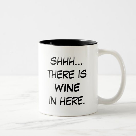 Chut... il y a du vin ici Mug (Droit)