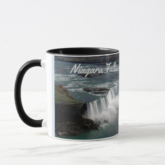 Chutes du Niagara sur une tasse de café (Gauche)