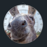 Cible De Fléchettes Âne souriant gris comique<br><div class="desc">Dites bonjour à l’âne le plus amical (et le plus drôle) que vous rencontrerez jamais! Ce personnage comique, avec son gros nez et son menton murmuré, semble sourire devant la caméra, comme s’il était dans une blague dont on ne connaît même pas la moindre idée. Qu'il demande une égratignure derrière...</div>