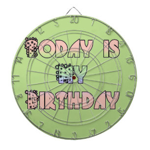 Cible De Fléchettes Aujourd'hui est mon art d'anniversaire