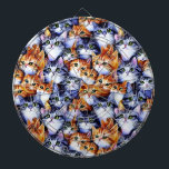 Cible De Fléchettes Cat faces collage dessin animé motif mignon<br><div class="desc">Un adorable collage avec les visages de dessins animés de chats gris et gingembre,  dans un collage sans couture. Ce design amusant et attrayant est idéal pour les amoureux de les chats.</div>