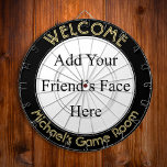 Cible De Fléchettes Créer une salle de dortoir photo personnalisée<br><div class="desc">Créez votre propre carte personnalisée, personnalisée, amusante, cool, stylisée, couleur noire, fausse police or / typographie / script / texte, taille de régulation (18"diamètre, 1"h) cadre en aluminium tableau de bord en cage métal. Comprend 6 fléchettes en laiton (3 vols Dart du drapeau américain et 3 vols Dart en France)....</div>