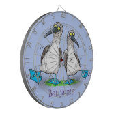 Cible De Fléchettes Drôle, joyeux croquis à pieds bleus dansant dessin (Devant gauche)