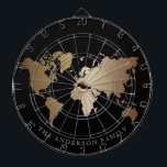 Cible De Fléchettes Élégante carte du monde noir et or Nom du monogram<br><div class="desc">Elégant fonds Black Honeymoon Carte du monde</div>