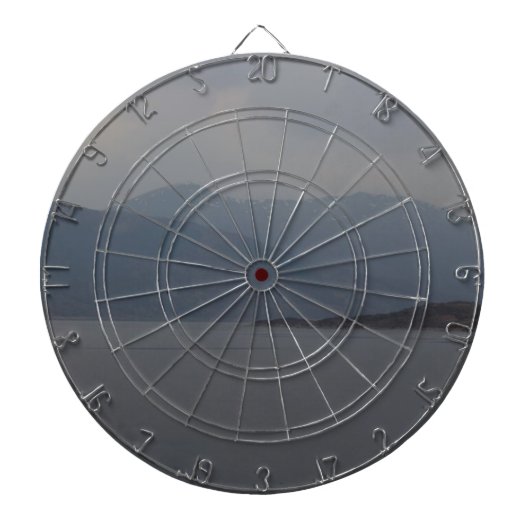 Cible De Fléchettes Extérieur rocailleux et eaux d'un loch (Devant)