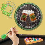 Cible De Fléchettes Green Rustic Bois Cheers Bières et Shenanigans<br><div class="desc">Salutations Bières et Shenanigans Tasses Beer stein avec shamrock de trèfle 4 feuilles. Ce tableau de bord irlandais sur le thème de la bière est juste pour votre occasion et fait le cadeau personnalisé parfait, il est parfait pour les mariages de graduation, des fêtes, des réunions de famille, et juste...</div>