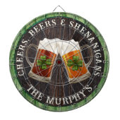 Cible De Fléchettes Green Rustic Bois Cheers Bières et Shenanigans (Devant)