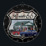 Cible De Fléchettes Groupe Route 66<br><div class="desc">Voici un rendu original d'une voiture musculaire américaine classique créée à l'aide de craies et de marqueurs.</div>