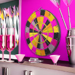 Cible De Fléchettes Hot rose noir et or salle de jeu amusant<br><div class="desc">Tableau de bord aux couleurs vives pour salle de jeux classique,  bachelor ou soirée bachelorette,  jardin,  etc.</div>