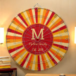 Cible De Fléchettes Jeu de famille Jaune Orange Retro Darboard<br><div class="desc">Retro Orange Jaune Famille Jaune Dartboard avec nom et monogramme.</div>