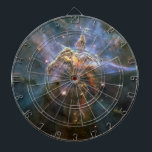 Cible De Fléchettes La montagne mystique en Carina Nebula Espace Hubbl<br><div class="desc">Au coeur de la Nebula Carina, une crèche stellaire tempétueuse à 7500 années-lumière, se trouve un champ de bataille cosmique connu sous le nom de Montagne Mystique. Cette colonne colossale de gaz et de poussière, qui s'étire trois années-lumière, semble enfermée dans une lutte éternelle. D'un côté, les vents incessants et...</div>