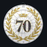 Cible De Fléchettes Laurel Wreath et Crown 70e anniversaire<br><div class="desc">Laurel Wreath et Crown 70th Birthday Cible de flechettes. Le numéro 70 est en caractères gras modernes. La conception a une couronne de laurier d'or et une couronne. Ajoutez votre numéro d'âge.</div>