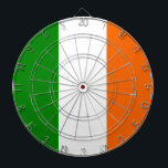 Cible De Fléchettes Le drapeau de l'Irlande<br><div class="desc">Le drapeau de l'Irlande est fait de lignes vertes,  blanches et oranges. C'est un grand cadeau pour ceux qui aiment l'Irlande ou ont un héritage irlandais. Cette conception est également disponible sur beaucoup d'autres produits pour que vous choisissiez de.</div>