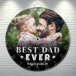 Cible De Fléchettes Meilleur papa jamais photo<br><div class="desc">Meilleur Père Jamais Personnalisé Dartboard. Ce tableau de bord personnalisé est une façon amusante et significative de célébrer papa, avec le design imprimé sur un côté seulement. Il présente "Best Dad Ever" en typographie audacieuse et moderne avec deux petits coeurs de chaque côté du mot "Ever" pour une touche douce...</div>