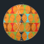 Cible de flechettes Motif moderne orange du milieu<br><div class="desc">Frappe, frappe. Qui est là ? Cible de flechettes moderne orange du milieu du siècle ! Hé, avec un design de ce rétro, vous n'avez pas besoin d'une ligne poinçonnée. Cette motif parfaitement mod est composée d'un arrière - plan orange vif et de rangées d'une forme kitsch adorable en vert,...</div>