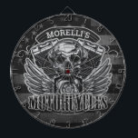 Cible De Fléchettes Motocyclette crâne américaine personnalisée<br><div class="desc">American Biker AJOUTER NOM Crâne avec moteur V-Twin d'ailes conception - Personnaliser avec votre nom ou texte personnalisé!</div>