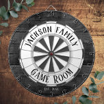 Cible De Fléchettes Nom de famille Salle de jeu Flamme blanc<br><div class="desc">Arrière - plan coloré avec nom personnalisé et salle de jeu au centre du plateau. Autres couleurs disponibles dans la boutique.</div>