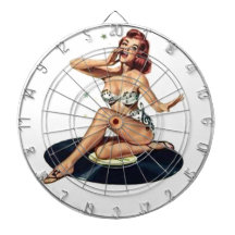 Pin vers le haut de la fille s'asseyant sur le