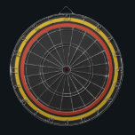 Cible De Fléchettes Rouge jaune<br><div class="desc">Fête maison jaune rouge moderne,  grotte homme,  tableau noir homme.</div>