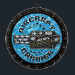 Cible De Fléchettes Striker de porte-avions de la Marine<br><div class="desc">Un tableau de bord amusant et entièrement personnalisable pour les amateurs de culture militaire ou navale de la famille. Comprend un porte-avions personnalisé avec des sections de texte entièrement personnalisables. Il vous suffit de changer les noms ou le texte désiré. Bon appétit !</div>