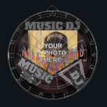 Cible De Fléchettes Tableau de bord DJ de musique personnalisée<br><div class="desc">Un dj de musique amusant à thème fléchettes pour les mélomanes amoureux de la famille! ***Veuillez noter, recommandez REMPLACER la référence PHOTO à votre propre, afin que les calques soient correctement configurés. Comprend un collage coloré amusant qui est parfait pour la décoration de musique ou de nouveaux jeux de fléchettes...</div>