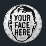 Cible De Fléchettes Ton visage ici Dartboard<br><div class="desc">Vous Cherchez Quelque Chose D'Unique ? Téléchargez facilement des photos,  des illustrations,  du texte et plus encore ! CRÉER VOTRE PROPRE ÉLÉMENT PERSONNALISÉ MAINTENANT</div>