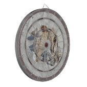 Cible De Fléchettes Une collection de coquillages sur un tableau de fl (Devant gauche)