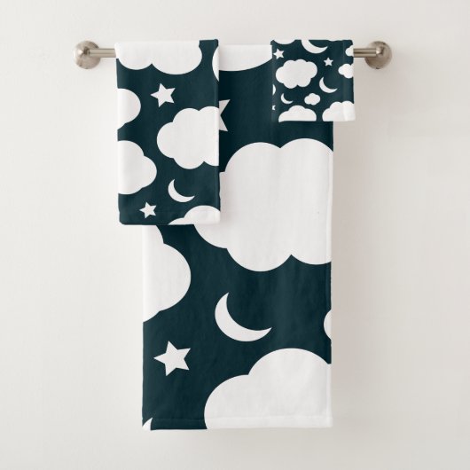 Ciel nocturne avec lune, étoiles et nuages (En situation)