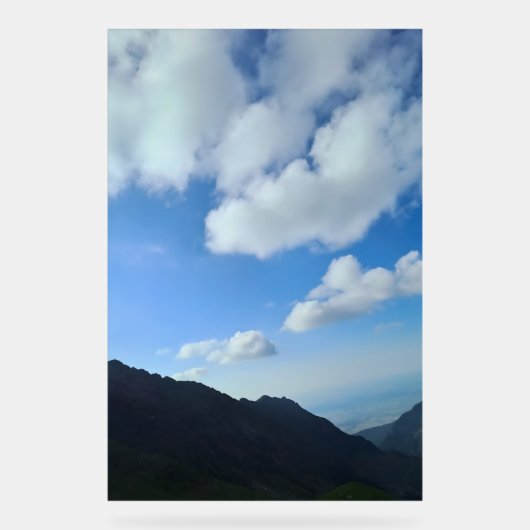 Cimes des Carpates sous un ciel bleu – Photographi (Recto)