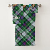 Cimier du clan MacKenzie sur tartan de robe de soi (En situation)