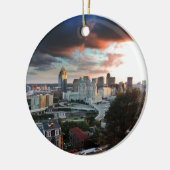Cincinnati skyline bij zonsondergang keramisch ornament (Links)