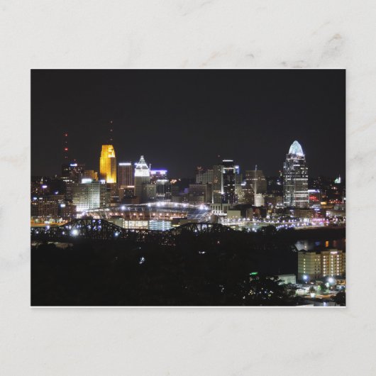 Cincinnati skyline 's nachts briefkaart (Voorkant)