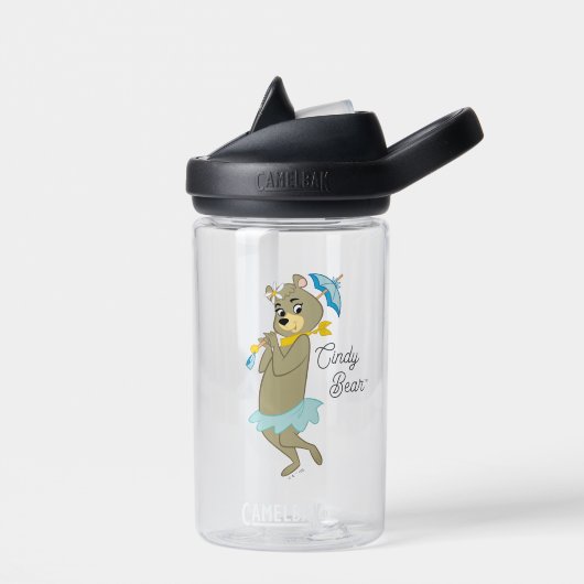 Cindy Beer Holding Parasol Waterfles (Links)