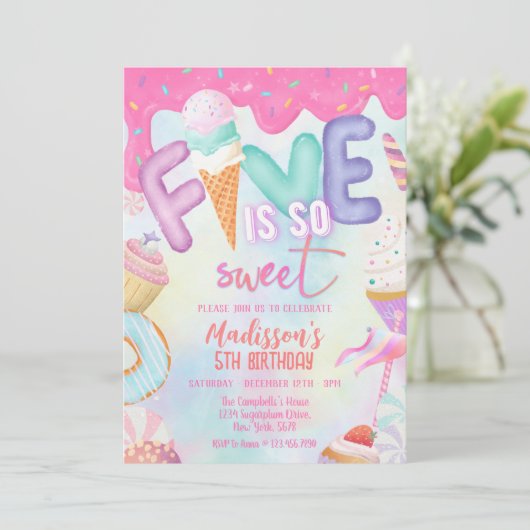 cinq est une invitation si douce (Debout devant)