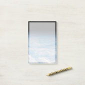 Circulaire wolkvorming boven de Stille Zuidzee. Post-it® Notes (Op bureau)