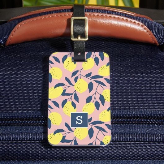 Citroenboom Modern Fruitpatroon Monogram Bagagelabel (Voorkant Insitu 2)