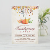 Citrouille Automne Friendsgiving Diner Invitation (Debout devant)