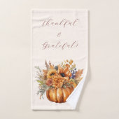 Citrouille avec décor automne-fleurs (Serviette à main)