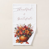 Citrouille avec feuilles automnales-Décor automnal (Serviette à main)