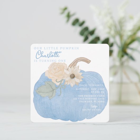 Citrouille Bleu Invitation d'anniversaire (Debout devant)
