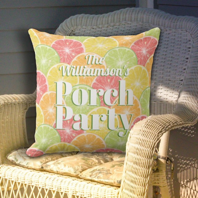 Citrus Slices Porch Party Coussin extérieur (Citrus Slices Porch Party Outdoor Pillow - 2 sizes)