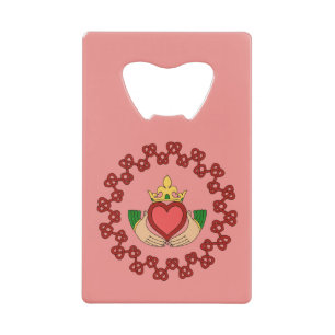 Claddagh en Red Knotwork op roze Kredietkaart Flessenopener