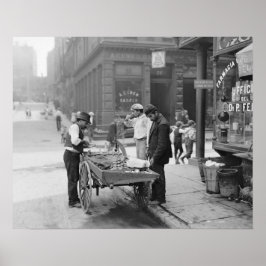 Clam Seller in Little Italy, 1906.  foto Poster