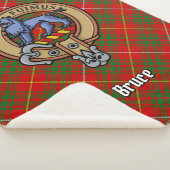 Clan Bruce Crest over Tartan Sherpa Deken (3/4)