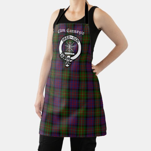 Clan Carnegie Crest Badge en Tartan Schort (Insitu)